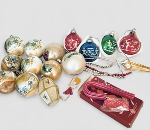 VTG Silk Christmas Ornaments Balls Winter Scenes Currier Ives MCM Victorian Lot - Picture 1 of 10