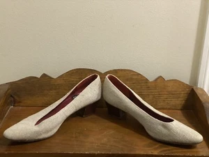 Vintage BELLINI Women's Comfort Shoes Sz 9 M Slip on Beige - Picture 1 of 12