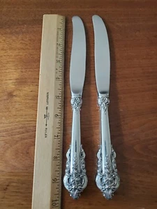 SET OF 2 WALLACE GRANDE BAROQUE 9 3/4" STERLING SILVER TRUE DINNER KNIVES GRAND  - Picture 1 of 6