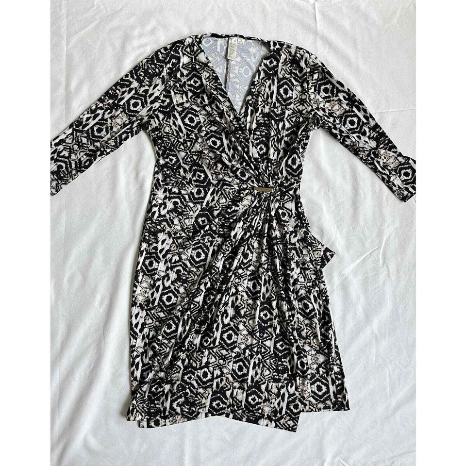 Vestido midi envolvente sintético Emma & Michele para mujer talla M hebilla de metal estampado geográfico años 90’s Foto 1 de 4