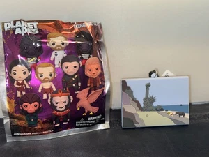 Monogram Planet Of The Apes Statue Of Liberty Chase 3D Foam Bag Clip Keychain - Picture 1 of 1