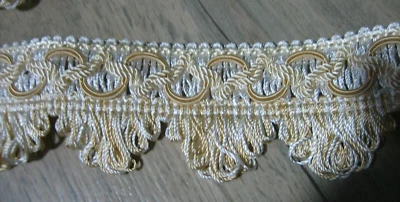 Passementerie ancienne Galon ameublement Or & blanc fils de soie 155 x 4 cm - Photo 1/4