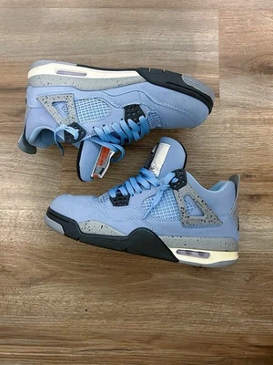 Air Jordan 4 Retro Azul Universitario Foto 1 de 4