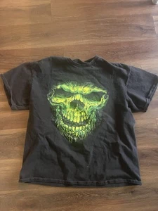 Camiseta grande vintage negra y verde con calavera en redes sociales - Imagen 1 de 5