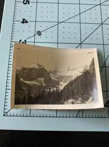 Fotografía vintage encontrada en blanco y negro del Parque Nacional Banff instantánea  - Imagen 1 de 2