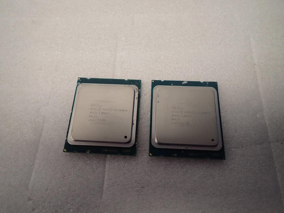 Lote de 2 procesadores de servidor Intel Xeon E5-2640 V2 SR19Z 2,00 GHz Foto 1 de 1