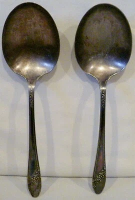 Cuchara para servir bayas plato de plata Tudor vintage Oneida Community Queen Bess 1946 Foto 1 de 4