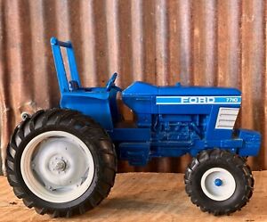 Vintage ERTL Ford 7710 Utility Tractor, 1:16 Scale, Diecast