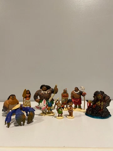 Disney Store Moana DELUXE FIGURE PLAY SET 10 PCS Cover