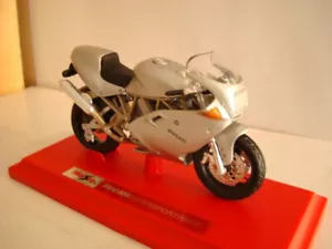 Ducati Supersport 900 Fe Plata 1998 - 1:18 Maisto - Imagen 1 de 2