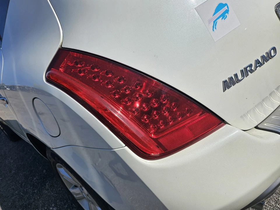 Conjunto de luz trasera izquierda usado se adapta a: Nissan Murano 2007 cuarto montado grado izquierdo Foto 1 de 4