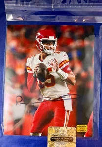 PATRICK MAHOMES AUTOGRAPHED 8x10 Photo KC CHIEFS #15w/COA (GOLDEN) + FREE SHIP! - Picture 1 of 7