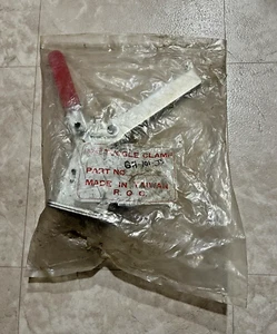 Good Hand GH-101-JS Vertical Toggle Clamp - Picture 1 of 3