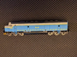 AHM HO FP45 Locomotive B & O #6610 runs good - Picture 1 of 6
