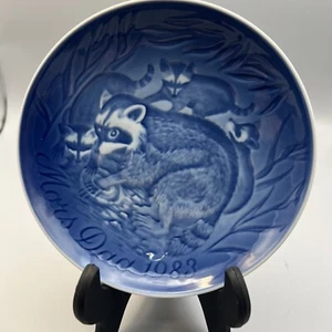 Royal Copenhagen Denmark 1983 Mother's Day B&G Porcelain Collector's Plate M1694 - Picture 1 of 2