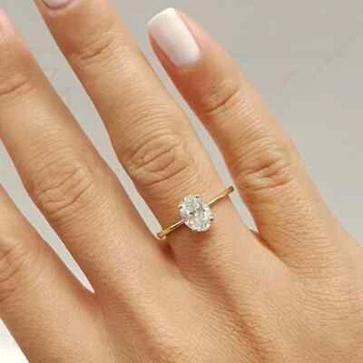 Женское кольцо-солитер с выращенным в лаборатории бриллиантом овальной огранки IGI 1 карат из чистого 14-каратного желтого золота - Изображение 1 из 4