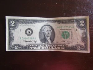 RARE1976 2 DOLLAR BILLSERIAL A09107585A BANK NOTE SERIES 1976 - Picture 1 of 6