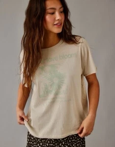 American Eagle Women’s Short Sleeve Graphic T-Shirt Size L - Picture 1 of 5