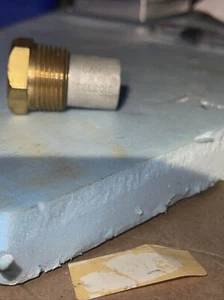 CAMP MARINE PENCIL ZINC ANODE;P/N 6L2016.BRASS PLUG 1/2”-13 x 3/4”NPT x3/4”L.. - Picture 1 of 3