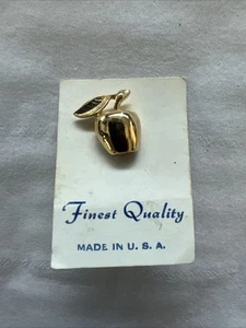 Goldfarbener Apfel Clutchback Pin. Schönes Lehrer oder Obstgartenarbeiter Zubehör - Bild 1 von 4