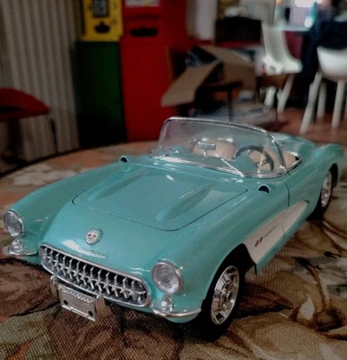 BBURAGO 1/18 - CHEVROLET CORVETTE (1957) - Modellino Auto Metallo - #42# - Immagine 1 di 4