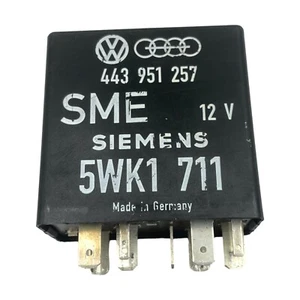 Original VW Audi 80 100 200 Relay Nr. 261 Steuergerät Relais Siemens 443951257 - Foto 1 di 4