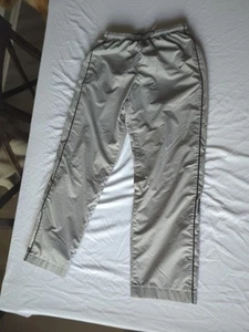 Pantalones deportivos Nike grises para hombre (medianos) ver descripción - Imagen 1 de 9