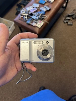 PARTS ONLY Sanyo VPC S500 5.0 MP Digital Camera - Silver UNTESTED - Image 1 of 2