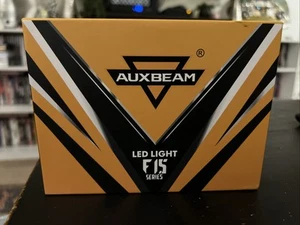 Nuevo par de faros LED Canbus de haz alto/bajo para enchufe serie F 15 H4 - Imagen 1 de 2