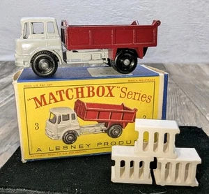 Matchbox #3 Bedford Tipper Truck 1961 In Crisp Orig D2 Box Dump Lesney w/Blocks - Picture 1 of 24