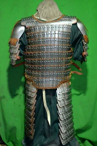 Armadura lamelar medieval a escala armadura corporal con activos armadura vikinga armadura SCA - Imagen 1 de 3