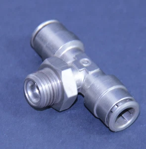 4x Camozzi Push-to-Connect Run Tee – 1/4" OD Tube x 1/8" MPT Male SWIVEL Used - Picture 1 of 3