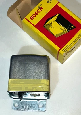 1970-1976 Porsche 914 Voltage Regulator Part # 043903803B Bosch # 0190600016 NOS - Image 1 of 4