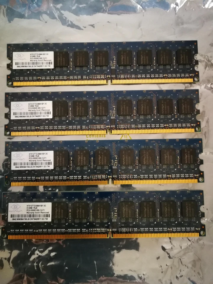 2GB (4 x DRAM 512MB) Server/WStation 240p PC2-5300 DDR2-667 ECC UDIMM - Immagine 1 di 1