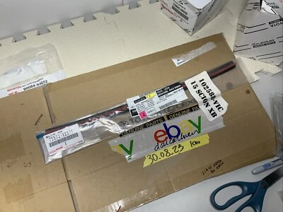 Toyota Scion XB 2008-2015 puerta levadiza puerta trasera moldura lateral 75573-12370 16"" fabricante de equipos originales Foto 1 de 4