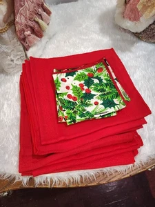 16 Vintage Stoffservietten Weihnachten rot und Stechpalme kleinere Servietten  - Bild 1 von 3