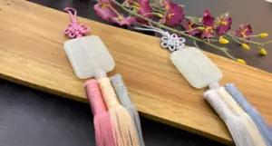 Flying crane design Set of 2 Norigae in Pink and Blue Tones - 34 cm - Picture 1 of 4