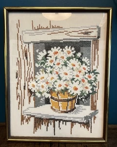 Vintage 1976 "Margherite" punto croce incorniciato 14,25 x 18,25" ~ CE - Foto 1 di 4