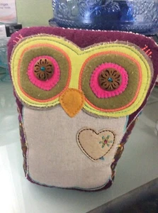 VINTAGE QUILT OWL THROW PILLOW 60'S HIPPIE CHIC WOOD BUTTON EYES CALICO PATCH - Picture 1 of 5