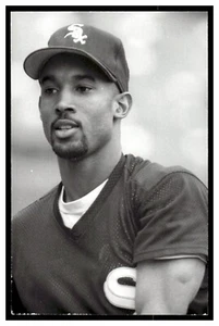 Lance Johnson (1991) Chicago White Sox Vintage Baseball Postcard PCCW - Picture 1 of 2