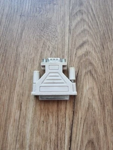 TOP Adapter D-Sub 9 pol Stecker auf D-Sub 25 pol Buchse! Monitor! Anschluss! - Bild 1 von 3