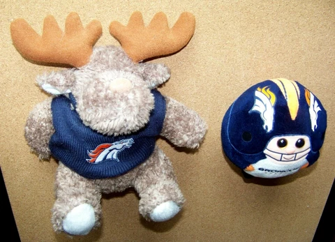 Denver Broncos Moose & plush blue Ty Beanie Ballz NFL ball Cover