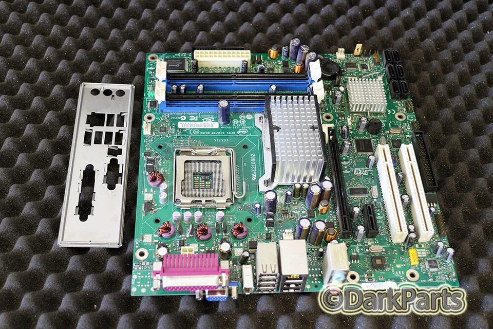 Intel Desktop Board DQ965GFKR D41016-600 Motherboard Socket 775 System Board - Image 1 of 1