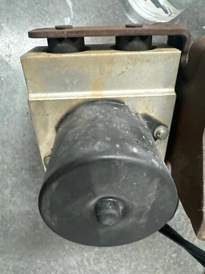 Chevrolet Express Van 2500 2012-2017 unidad ABS bomba de freno antibloqueo 22792968 22792965 Foto 1 de 4