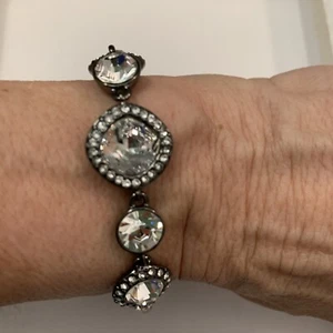 $78 Givenchy Hematite Large Pave Disk Bracelet Flex 38 GB - Picture 1 of 10