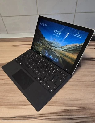 Microsoft Surface Pro 5, 1TB SSD, 16GB RAM, Win11 Pro - Bild 1 von 4