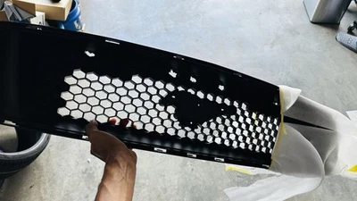 Rejilla Ford Mustang EcoBoost GT V6 2015-2017, parrilla negra de fábrica Foto 1 de 4