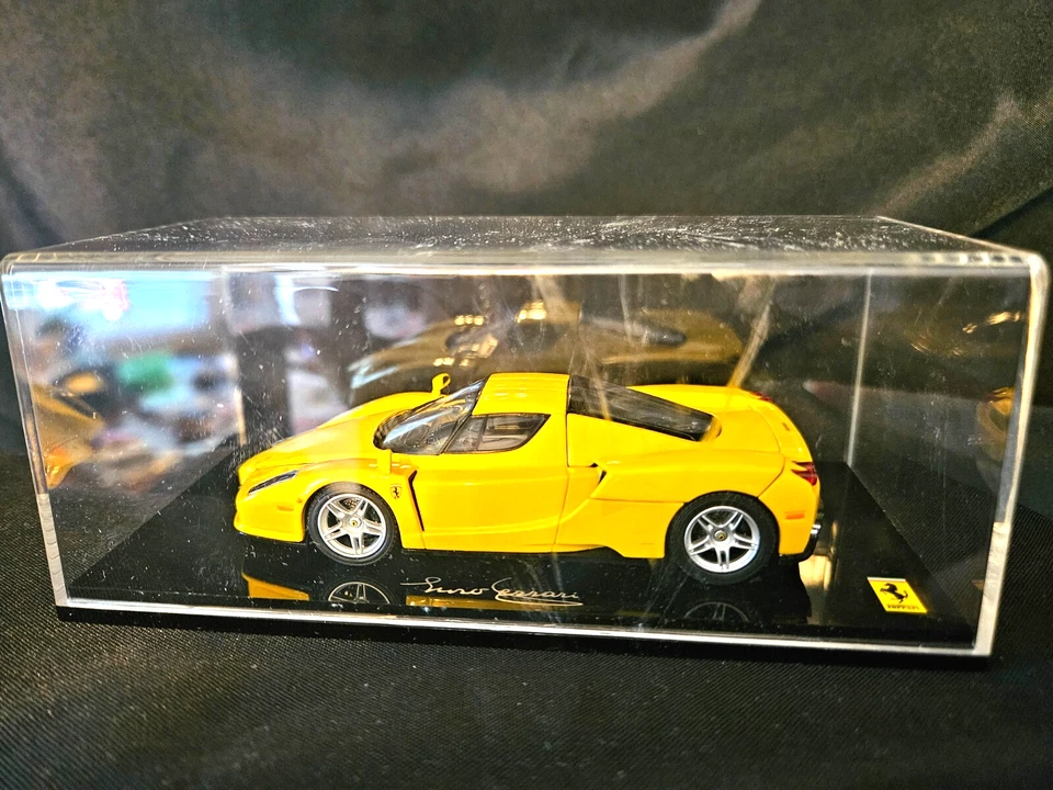 Kyosho Enzo 法拉利 2002 - 04 黄色 1: 43 比例 Inv #1527 — 第 1/2 张图片
