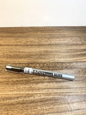 Sakura Pen Touch Silver Fine Point 1.0mm Quick Dry Metallic Ink Opaque New - Image 1 of 2