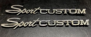  Ford F-Series F100 Truck ORIG FRONT FENDER SPORT CUSTOM EMBLEM - Picture 1 of 10